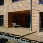 terrasse en lames ipé avec maison en bois